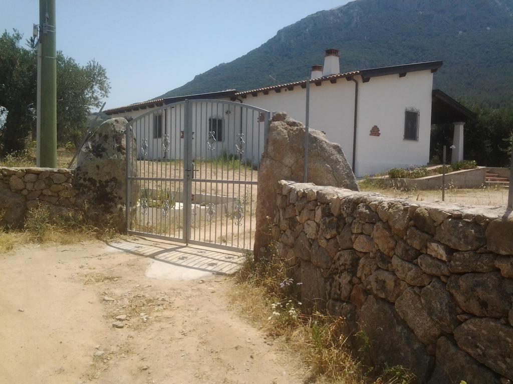 Casa Corofulu - Iun P2139 Oliena